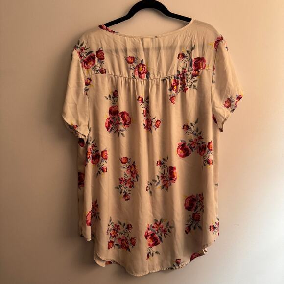 Torrid Floral Print Georgette Keyhole Blouse White Pullover Short Sleeve Sz 2X - Picture 9 of 9